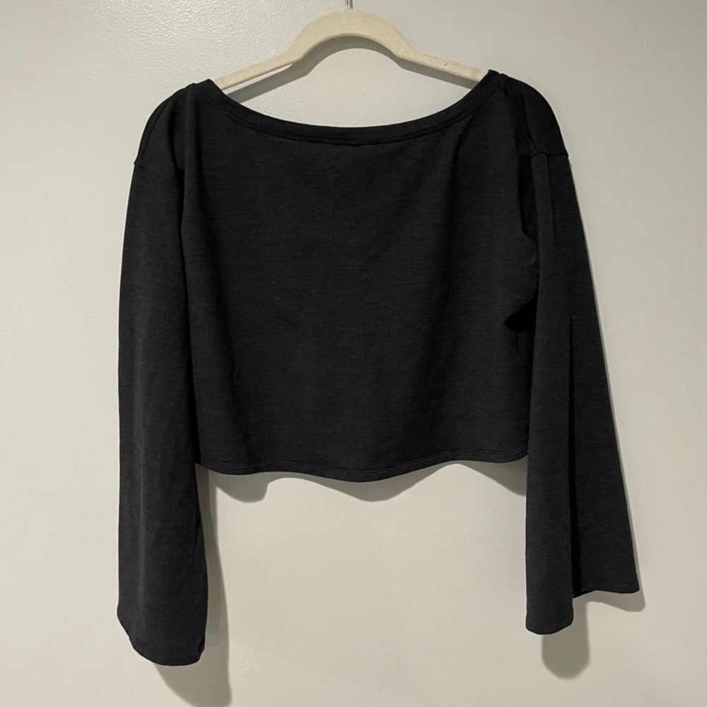 Lululemon Show Your Depth Long Sleeve pullover in Heathered Core Black - Picture 4 of 6